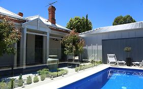 Hollidge House 5 Star Luxury Apartments